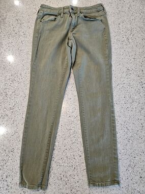 Universal Thread Olive Green Skinny Jeans | Mid Rise Stretch Denim